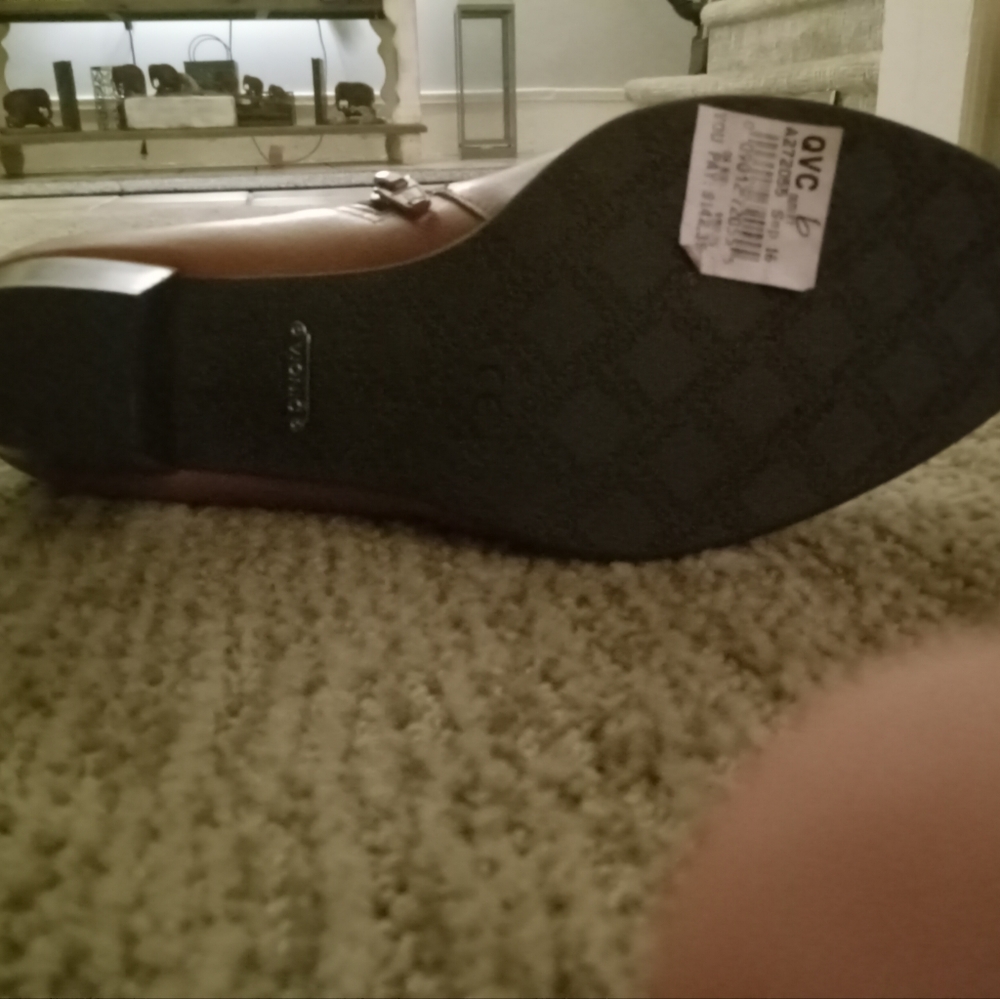 Vionic boots - Picture 4 of 5